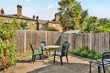 Flat Marlborough Road in Greater London
