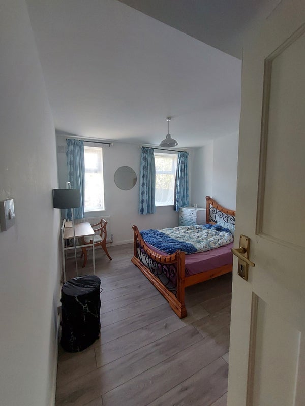 Room Southcroft Road in Greater London