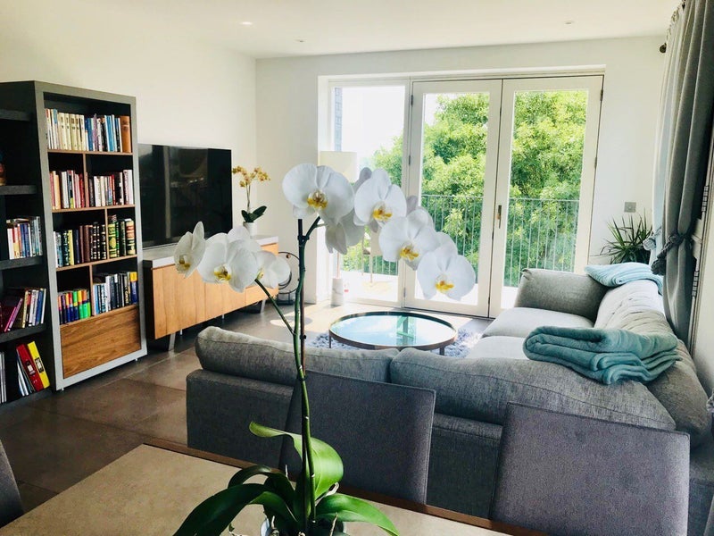 Room Monarch Square in Greater London