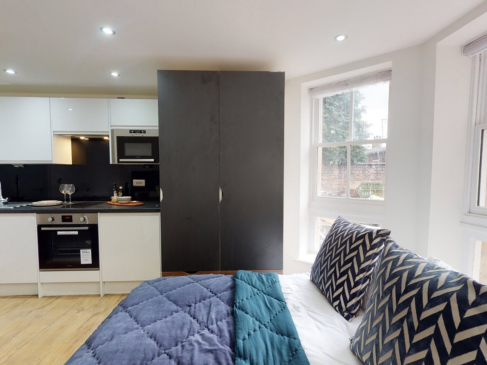 Flat Clarendon Road in Leeds