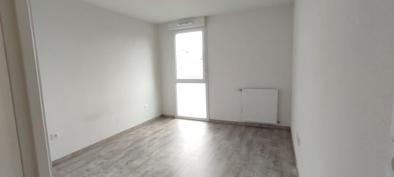 Flat Route de Villeneuve-Tolosane in Roques