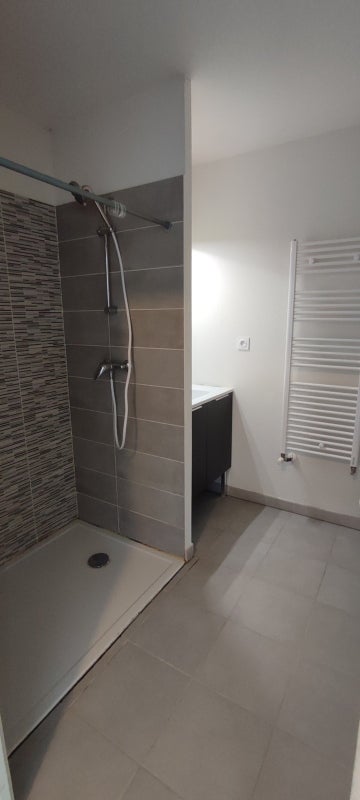 Flat Route de Villeneuve-Tolosane in Roques