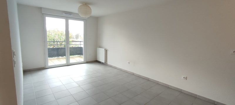 Flat Route de Villeneuve-Tolosane in Roques