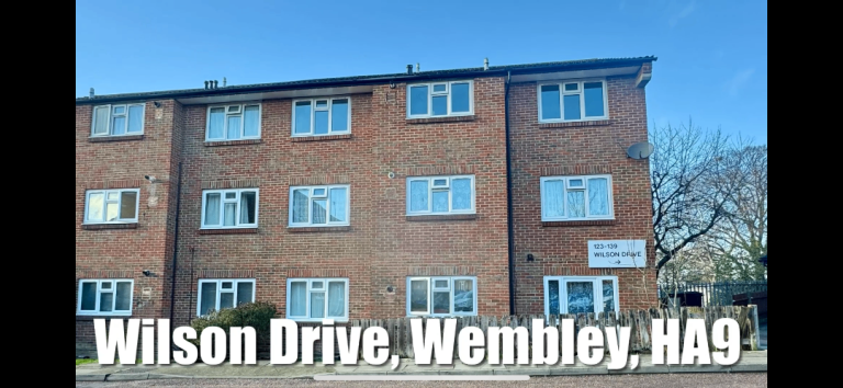 Flat Wilson Close in Greater London