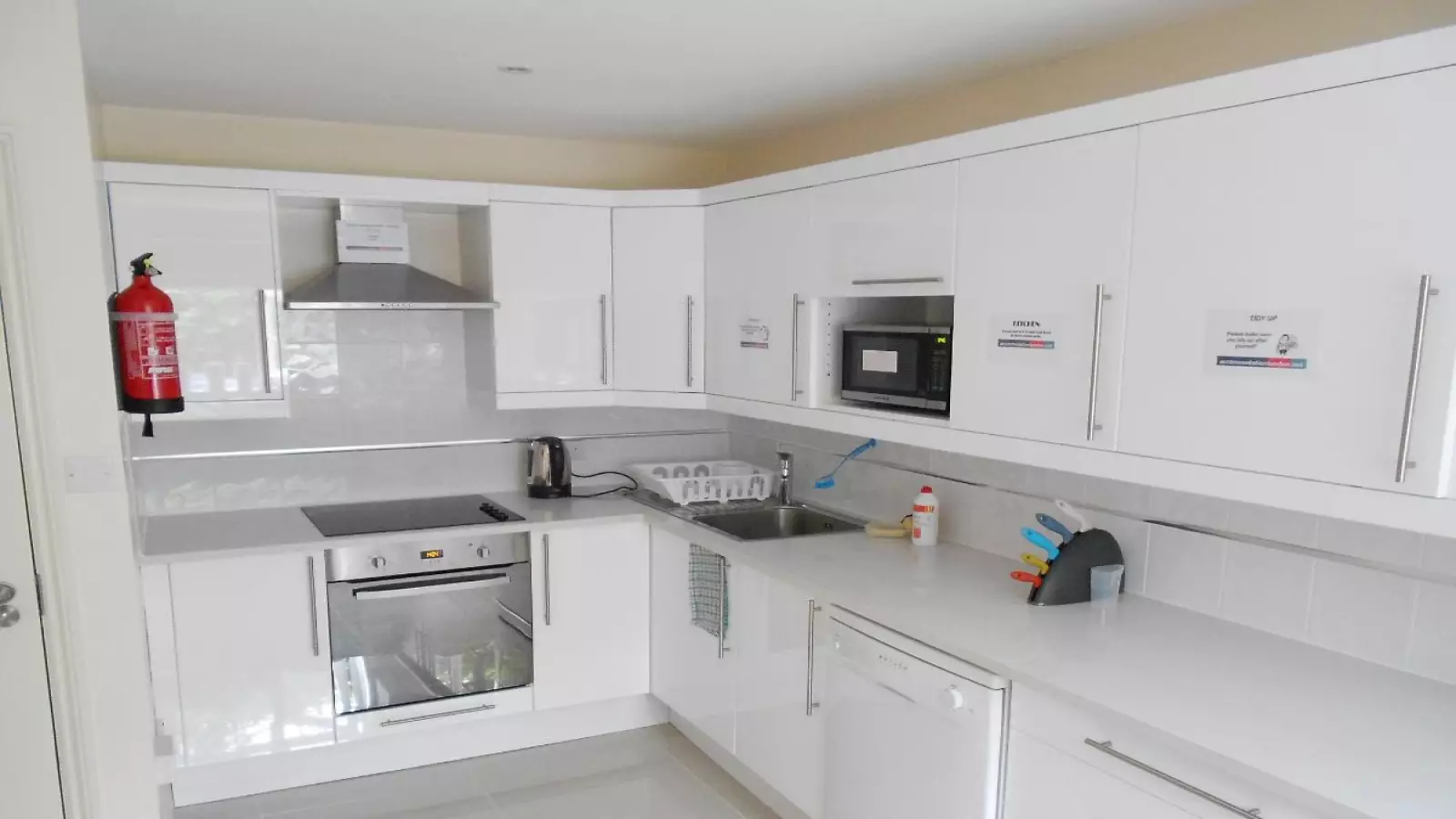 Room Chatsworth Road in Greater London