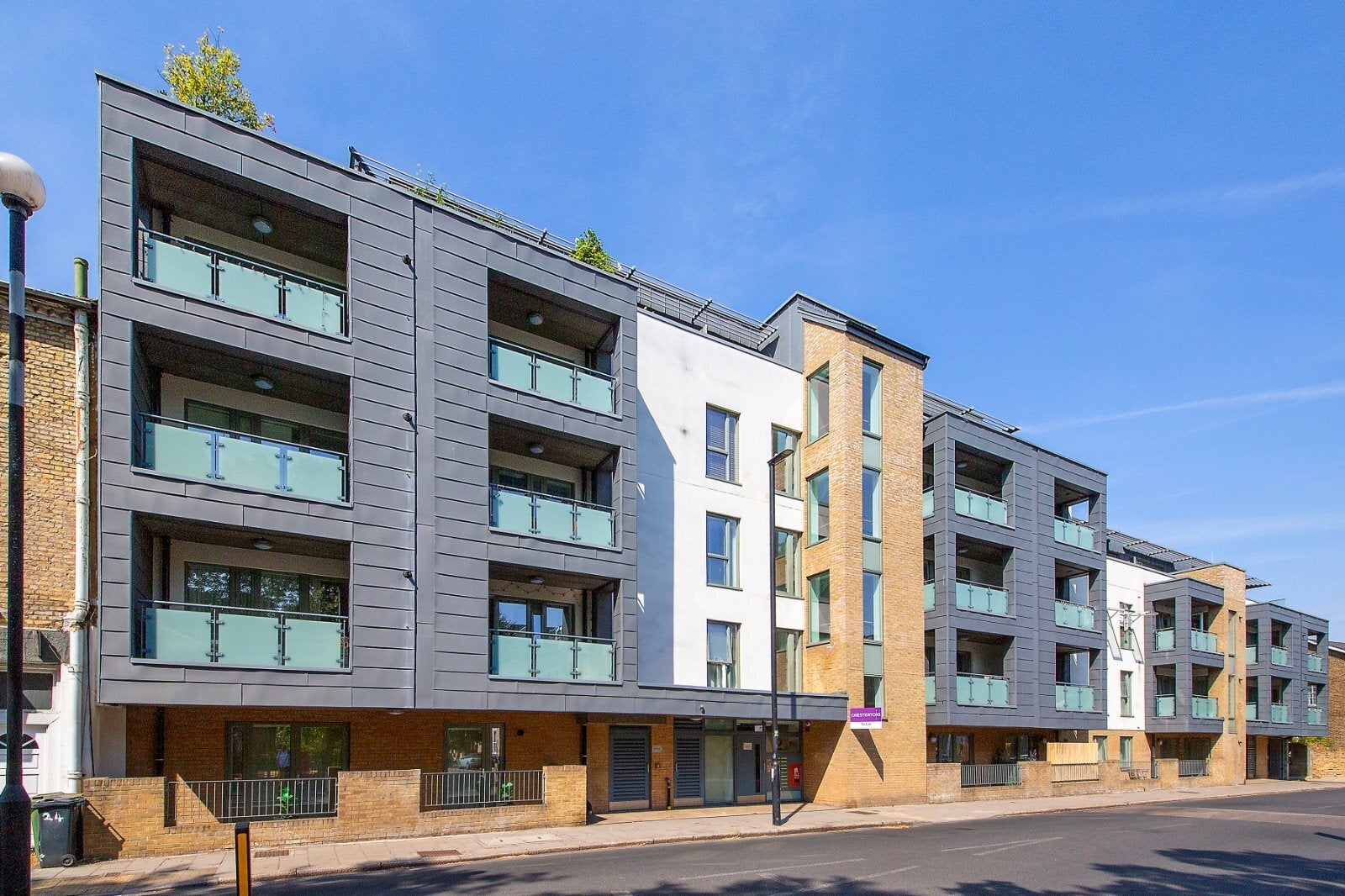 Flat Sidney Road in Greater London