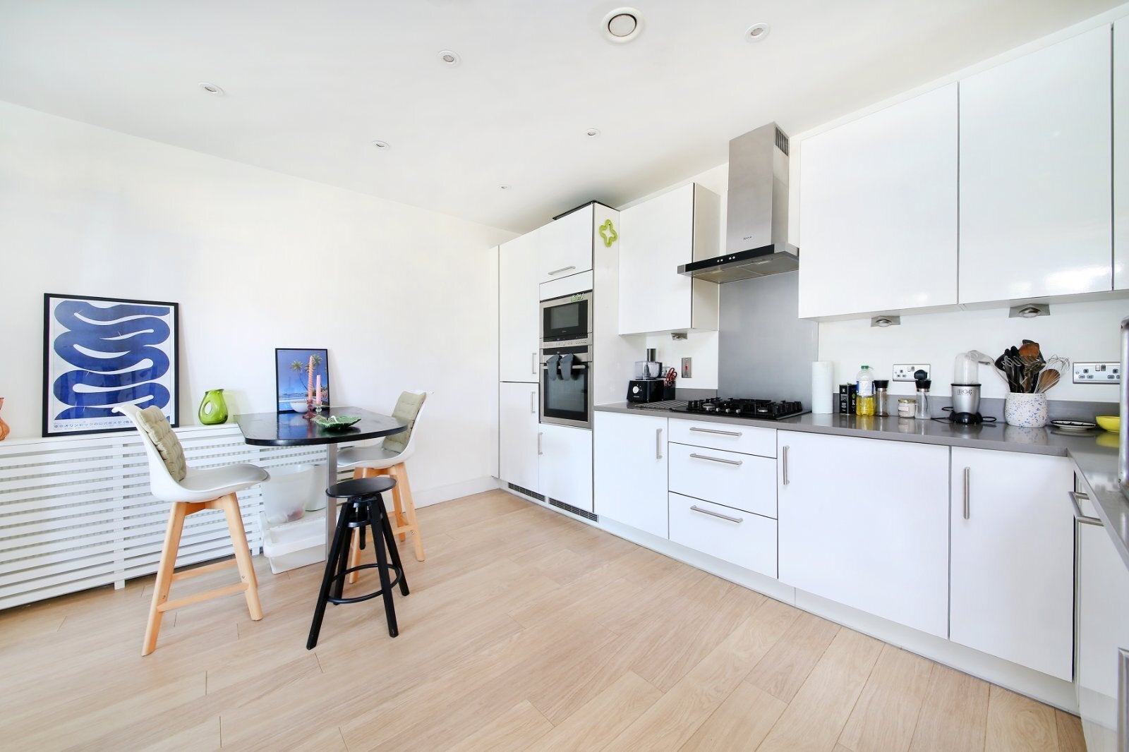 Flat Sidney Road in Greater London