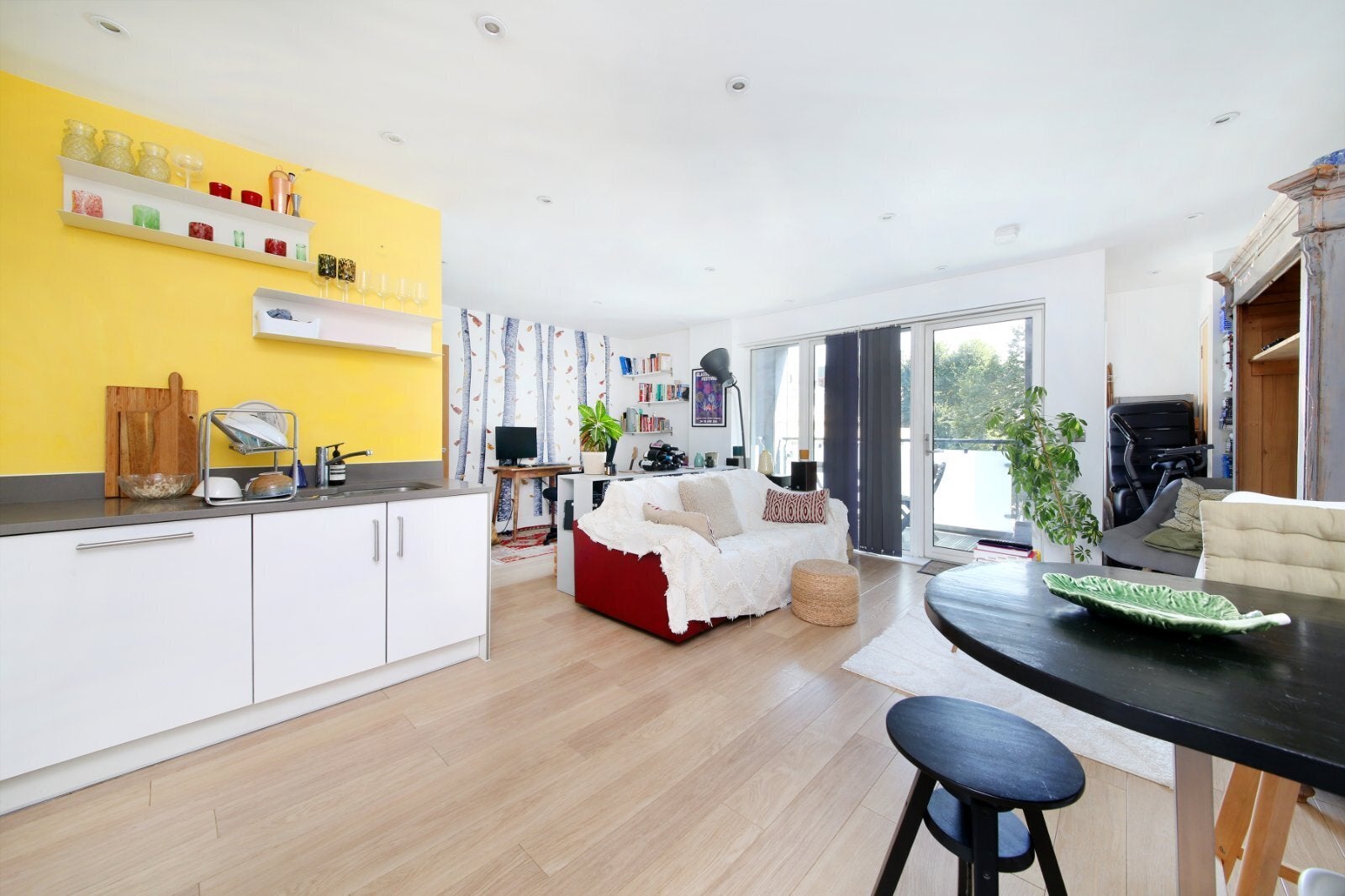 Flat Sidney Road in Greater London