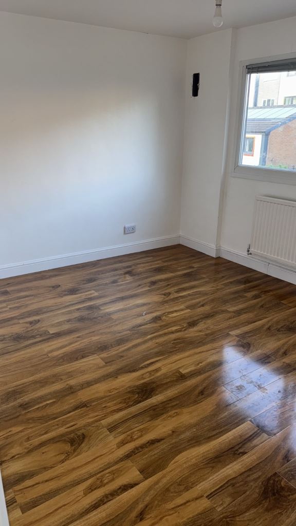 Flat Chadwick Road in Nottingham