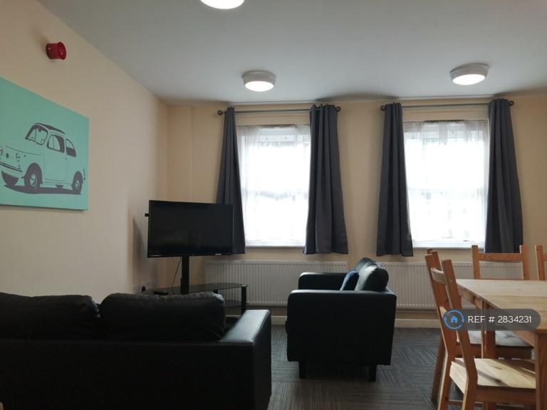 Flat Baxter Court in Royal Leamington Spa