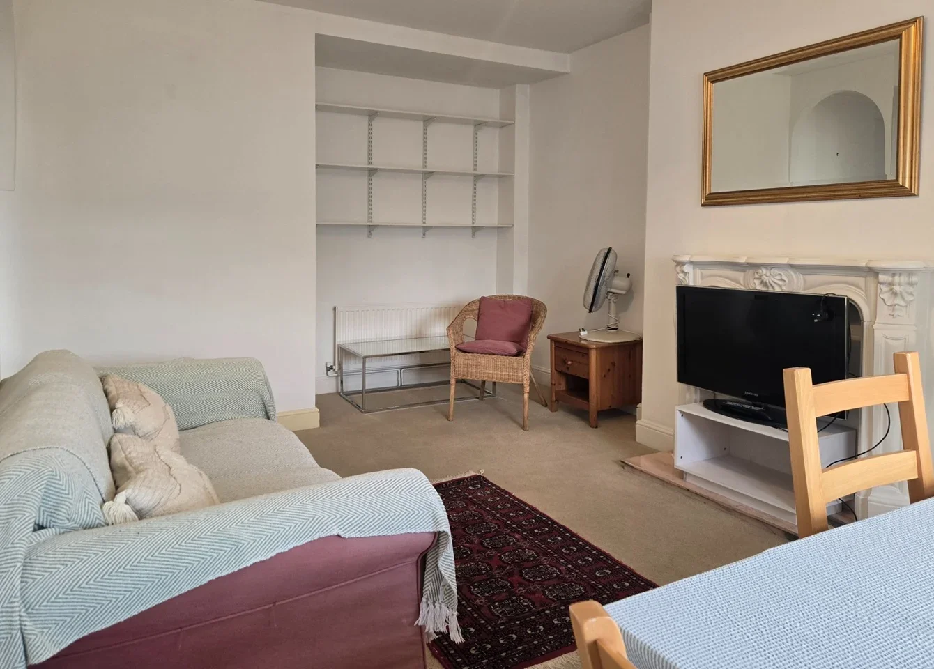 Flat Lupus Street in City of Westminster