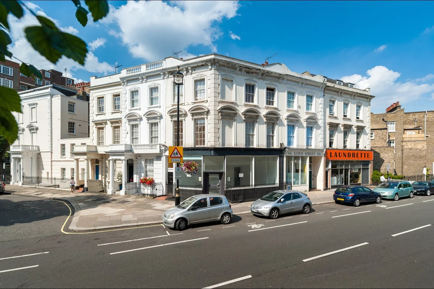 Flat Lupus Street in City of Westminster