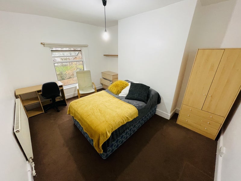 Room Elm Avenue in Nottingham
