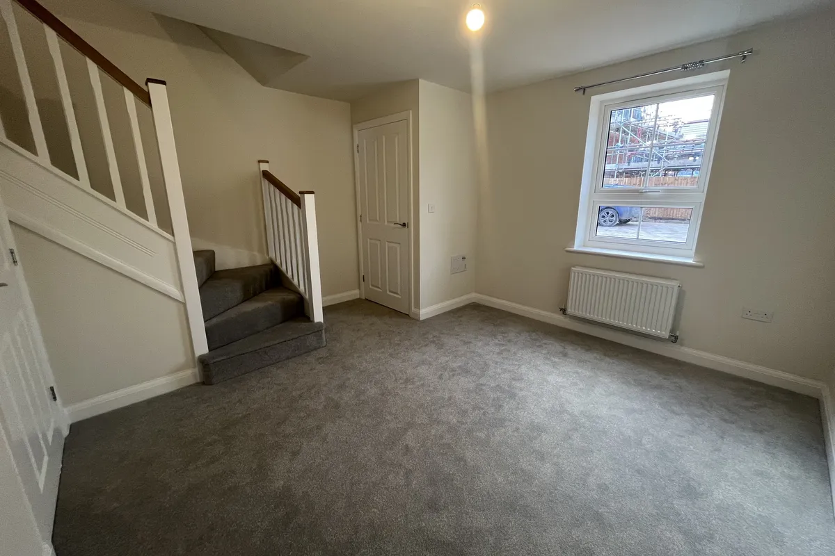 House Edmonds Close in Stamford