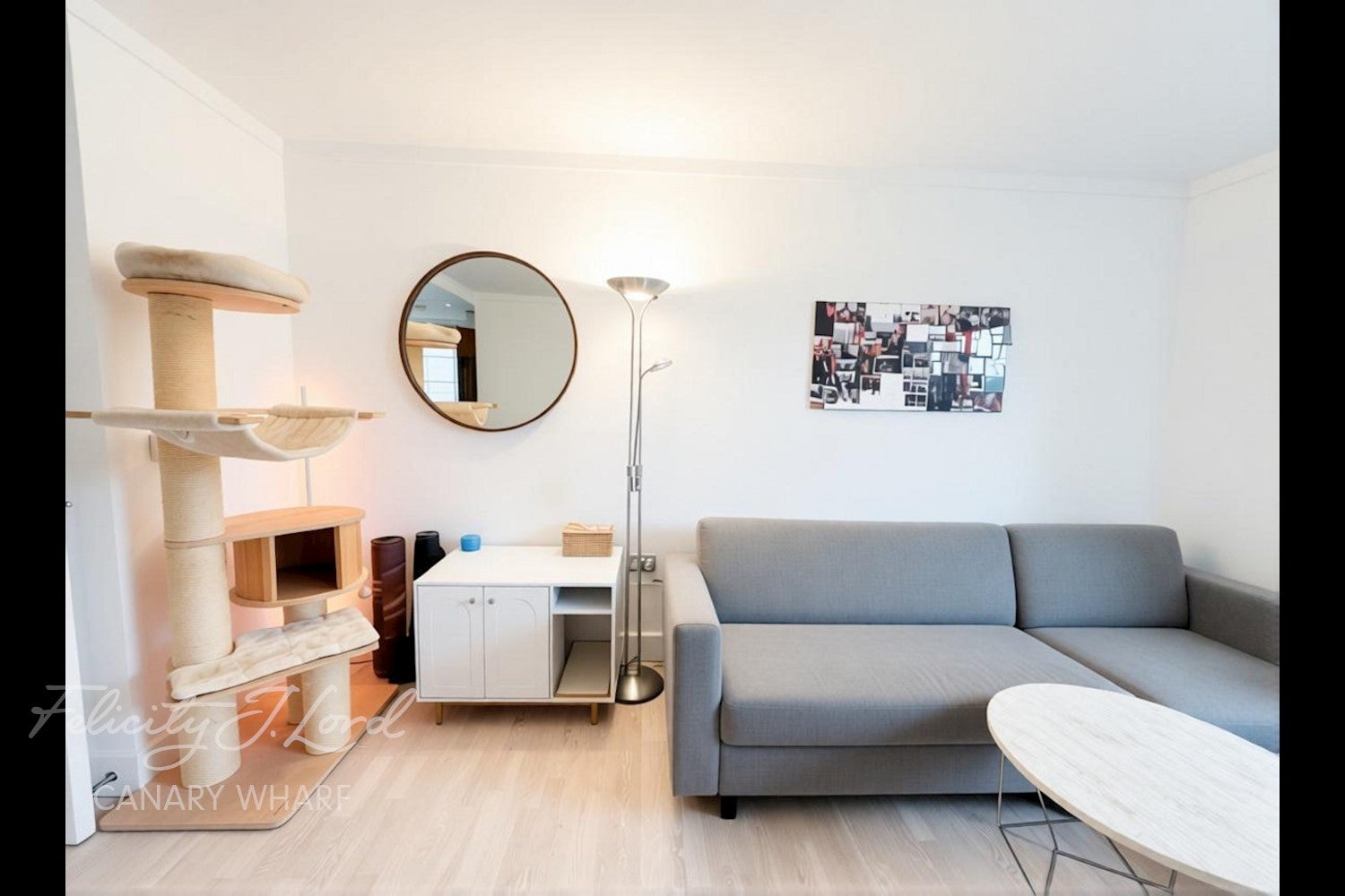 Flat Manchester Road in Greater London
