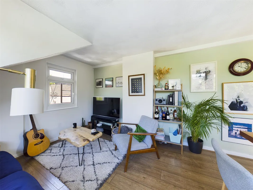 Flat Harrington Road in Brighton