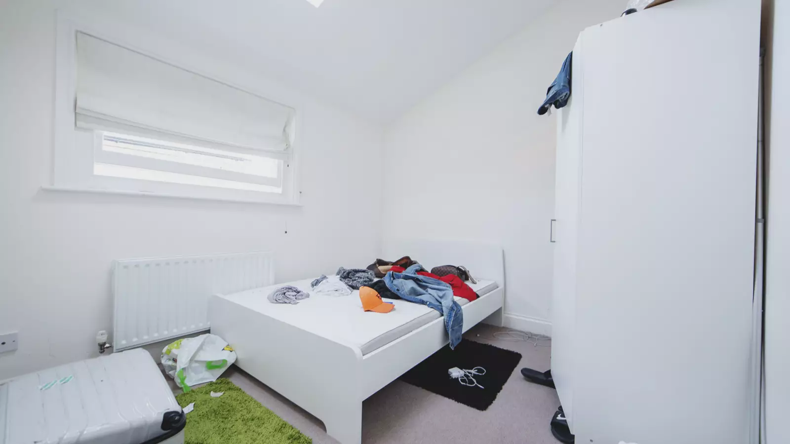 Flat Rosaville Road in Greater London