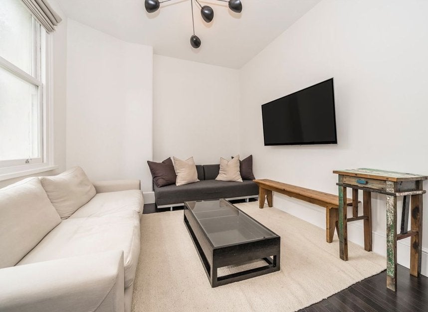 Flat Ladbroke Grove in Greater London
