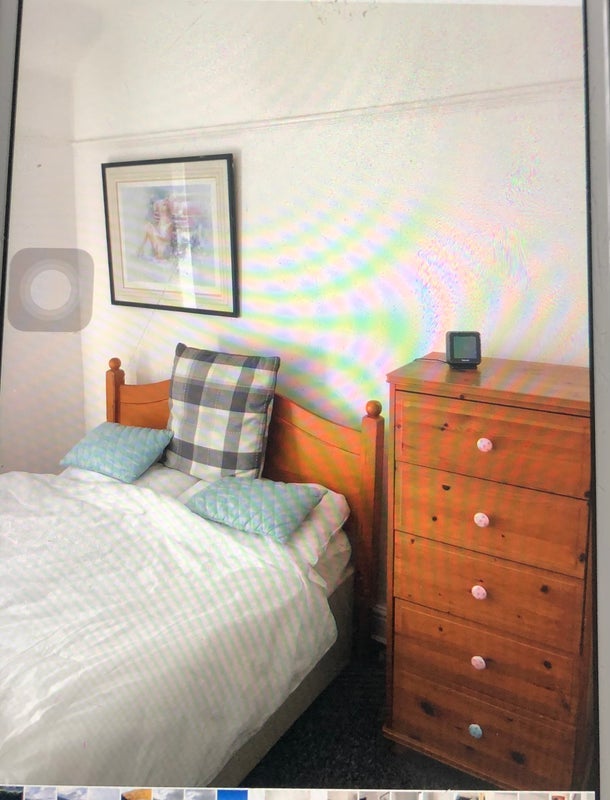 Room Herondale Road in Liverpool