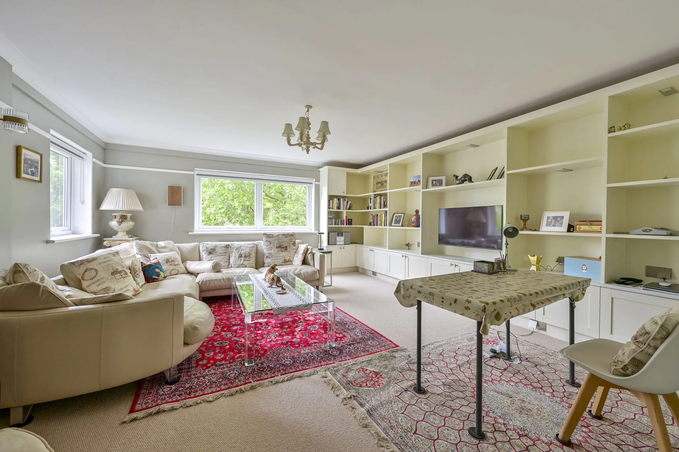Flat Upper Richmond Road in Greater London