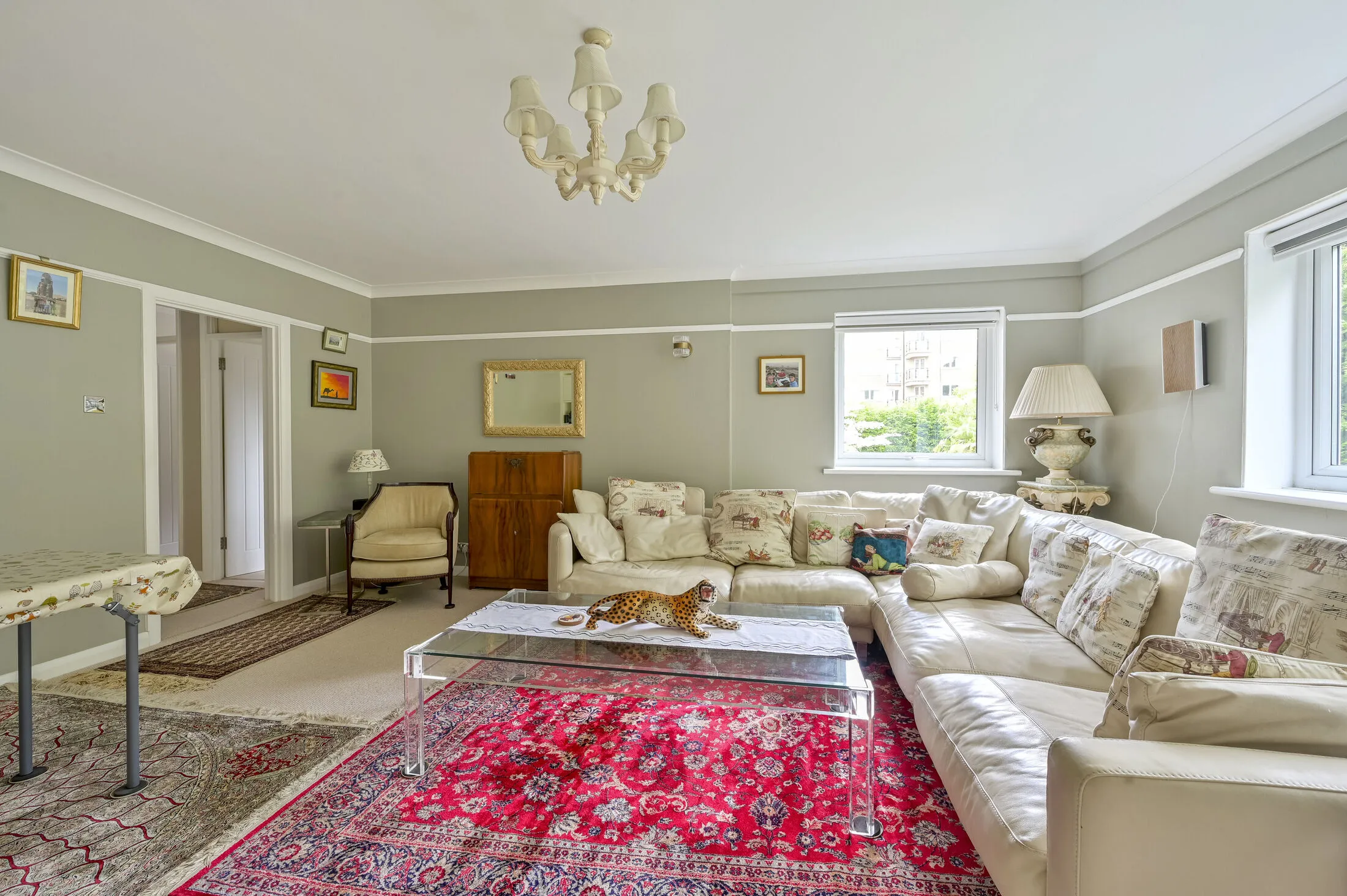 Flat Upper Richmond Road in Greater London