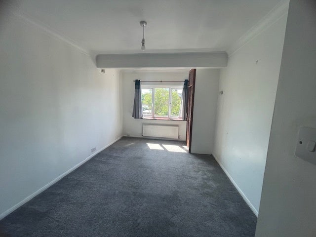 Flat Wycombe Road in Marlow