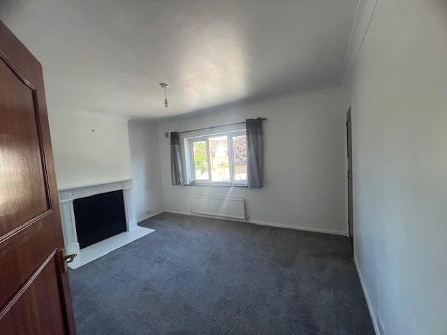 Flat Wycombe Road in Marlow