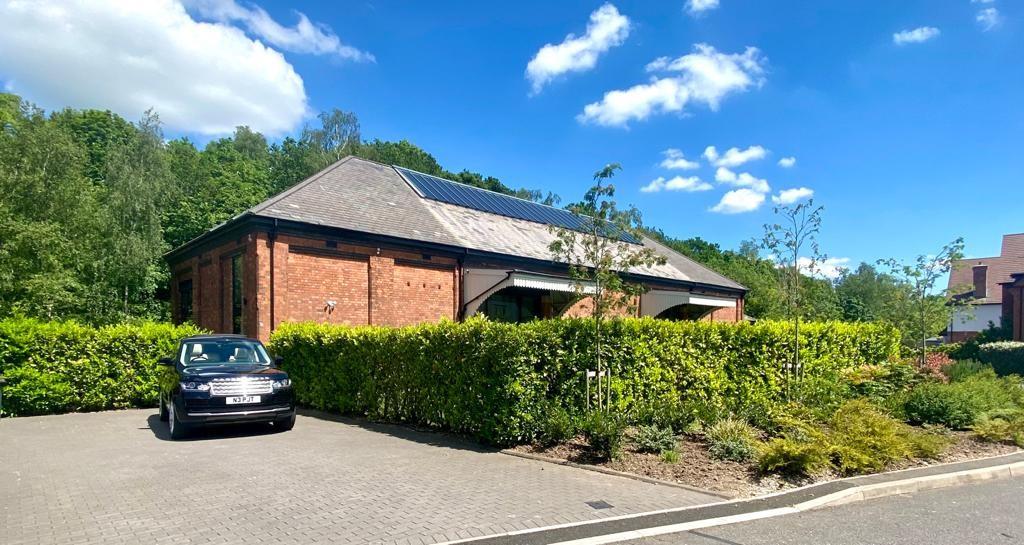 House Dumore Hay Lane in Fradley and Streethay