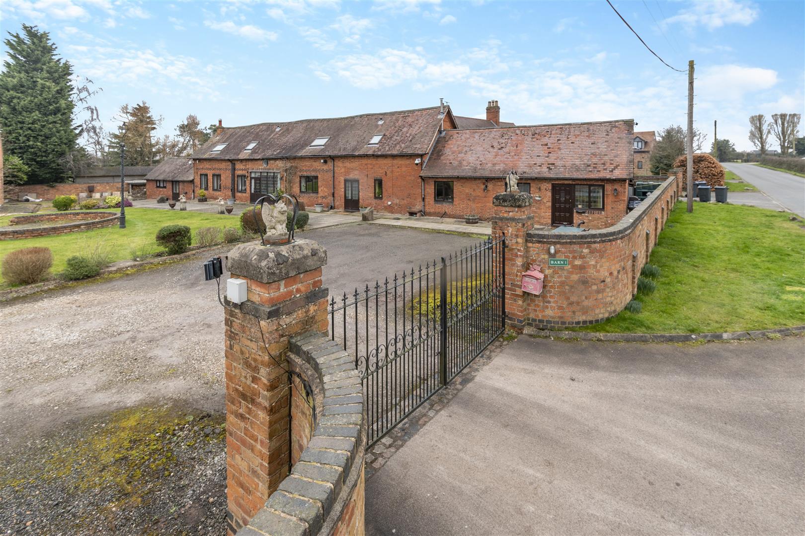 House Dumore Hay Lane in Fradley and Streethay
