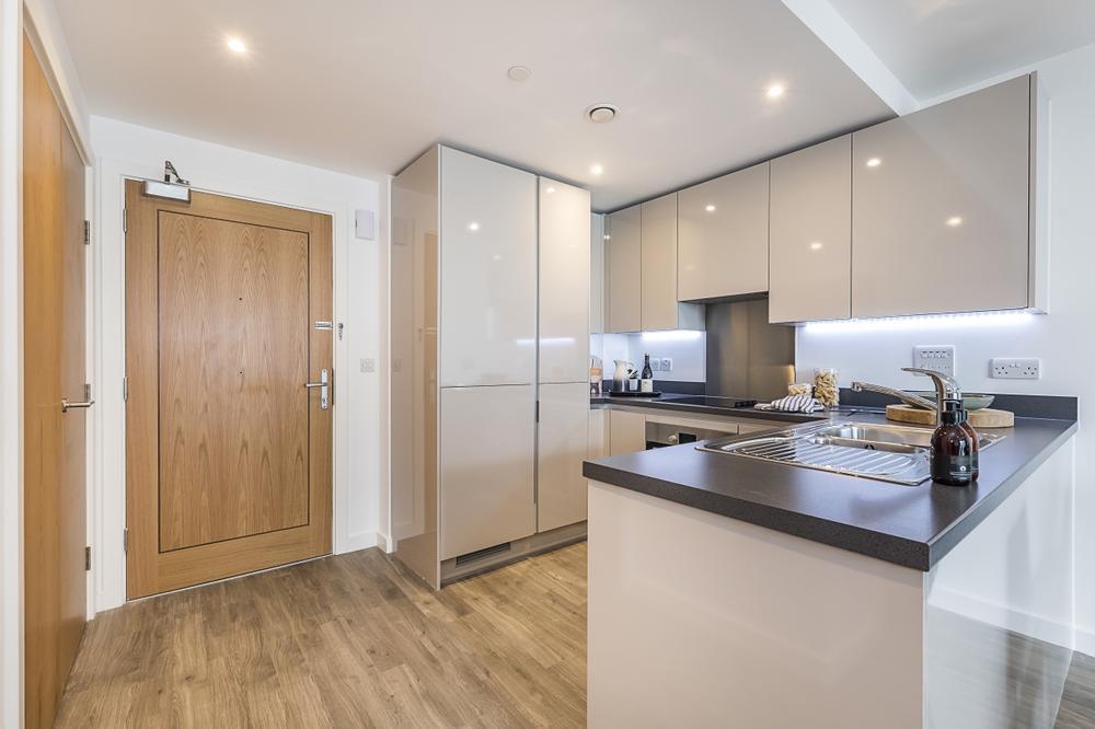 Flat Broadfield Lane in Greater London