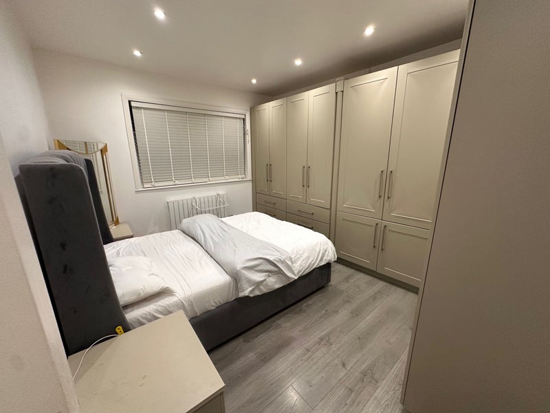 Room Detling Road in Greater London
