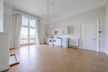 Flat Prince Imperial Road in Greater London