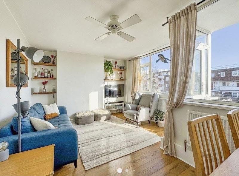 Room Deeley Road in Greater London