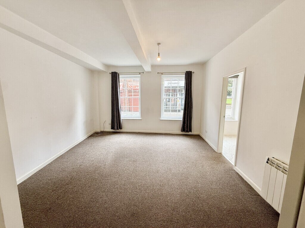 Flat Market Place in Nottingham