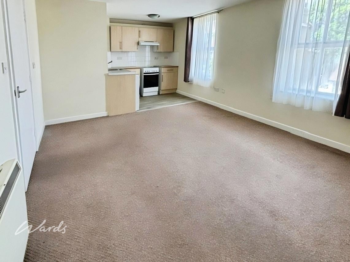 Flat Riley Avenue in Canterbury