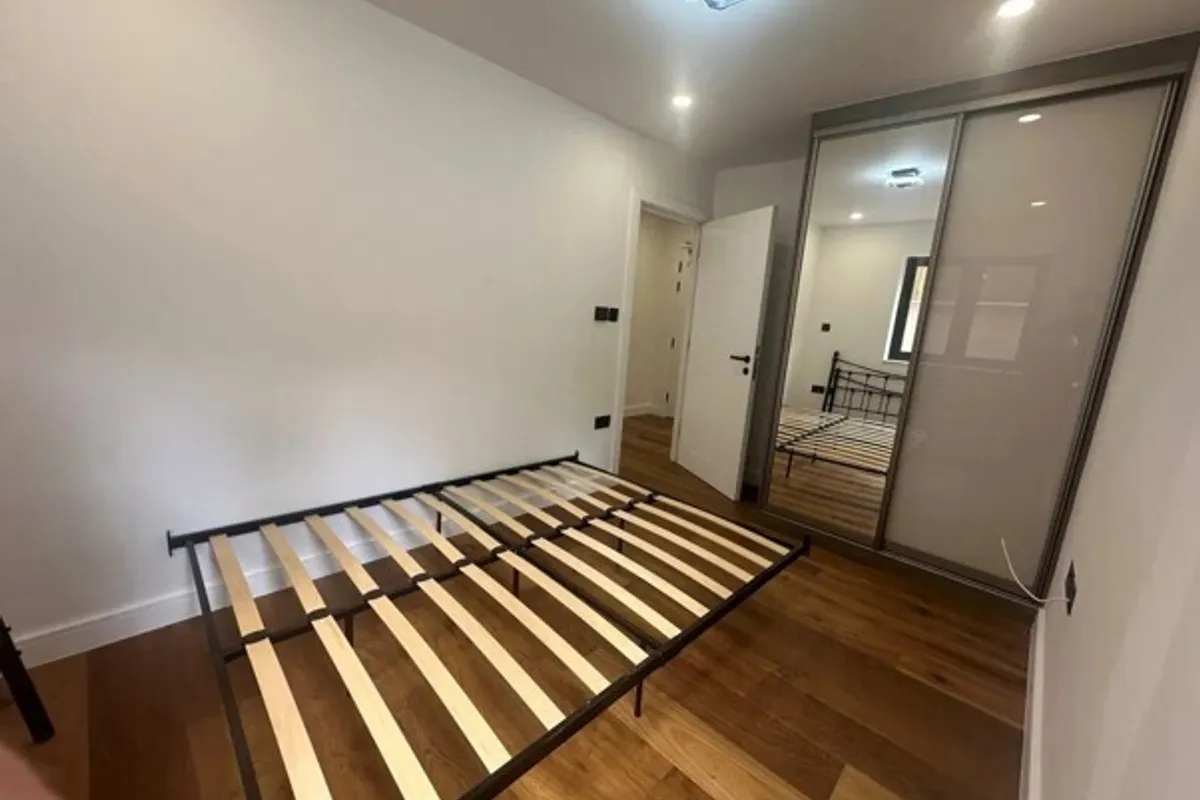 Flat Riddlesdown Road in Greater London