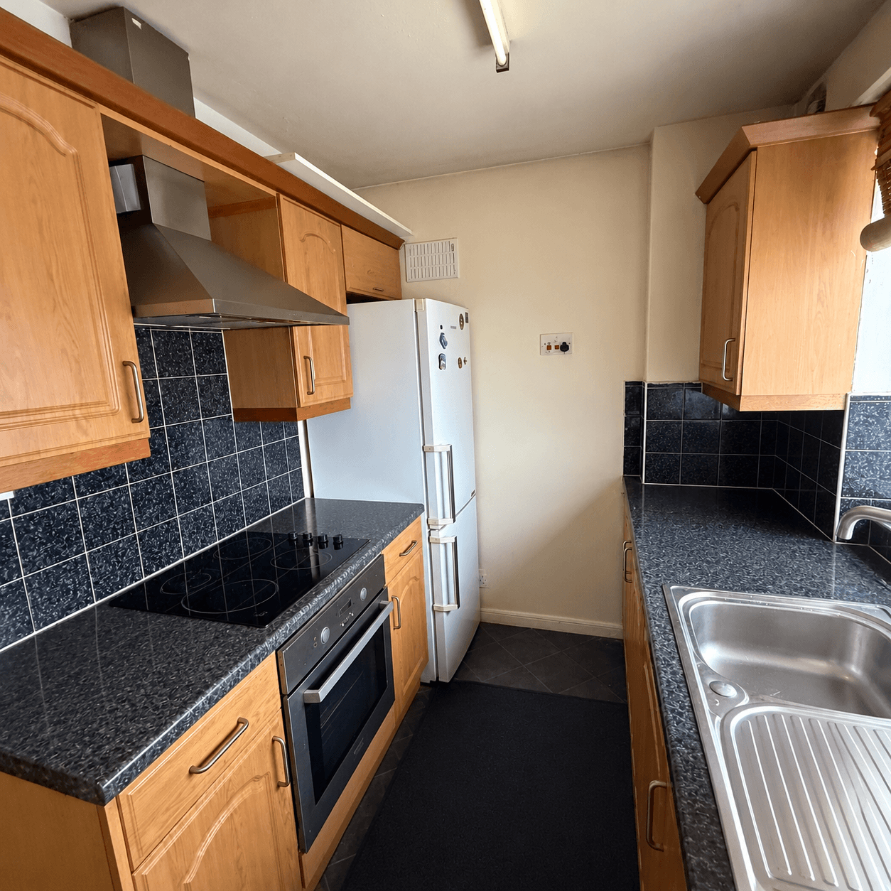 Flat Grampian Close in Greater London
