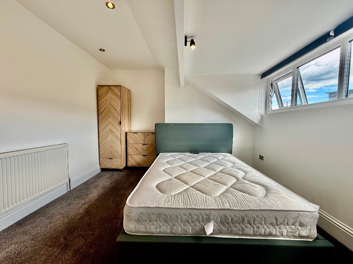 Room Mowbray Street in Sheffield