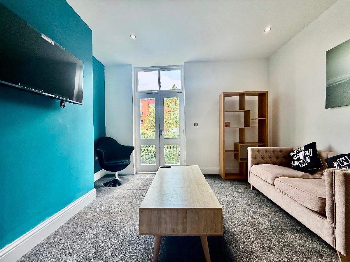 Room Mowbray Street in Sheffield