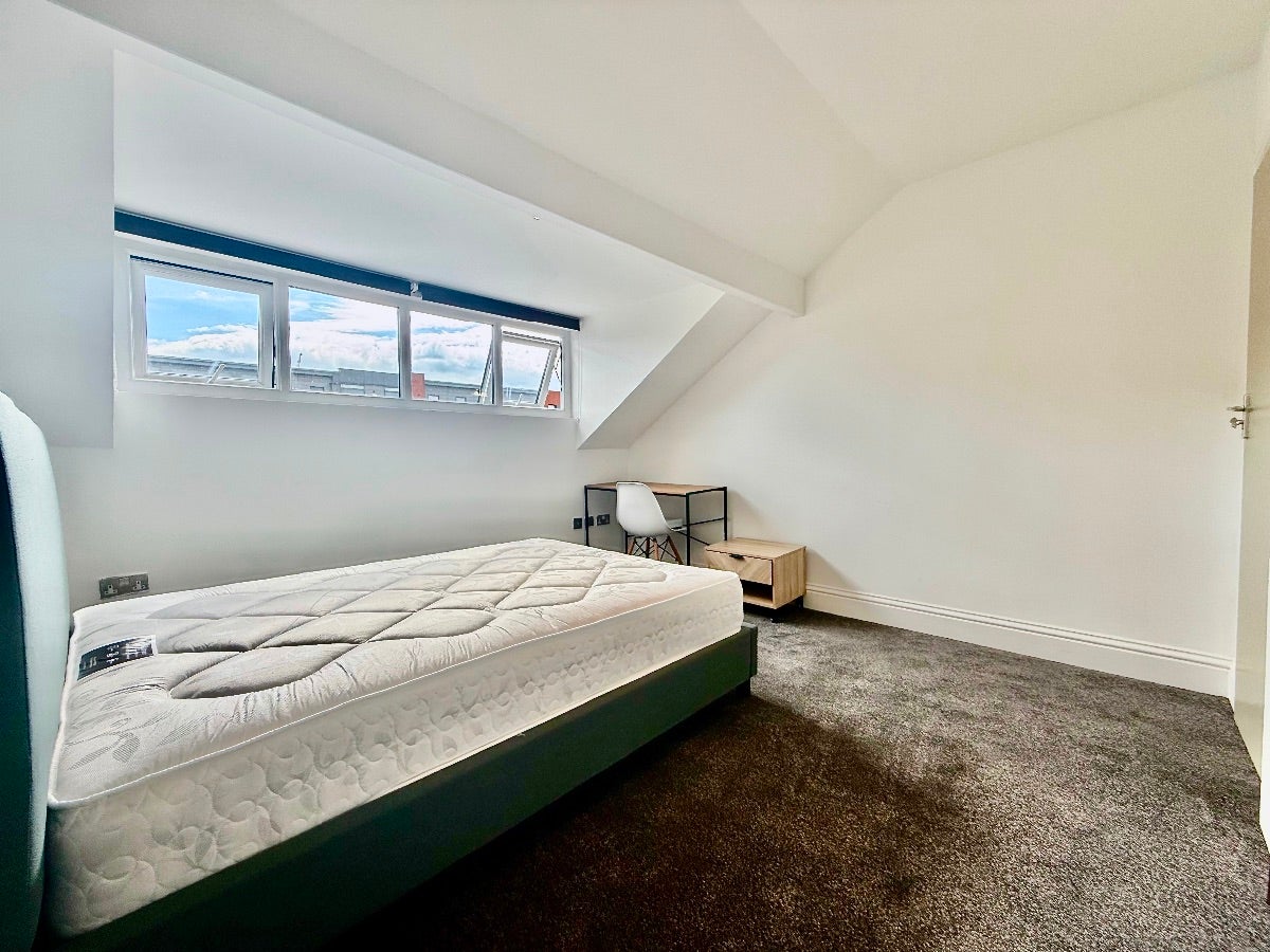 Room Mowbray Street in Sheffield