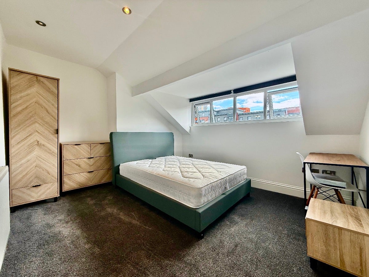 Room Mowbray Street in Sheffield