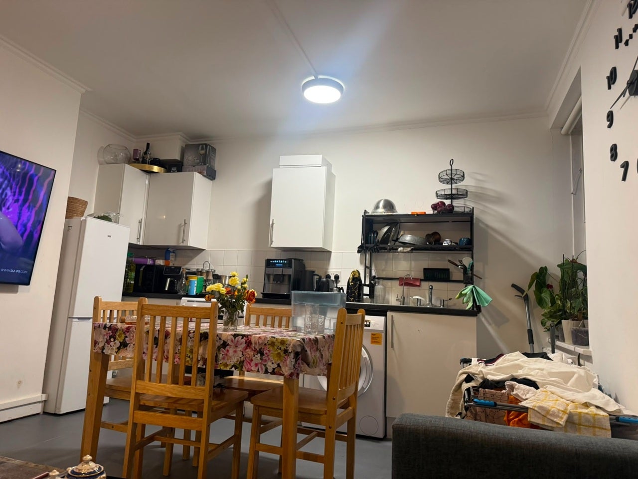 Room Gatliff Road in City of Westminster