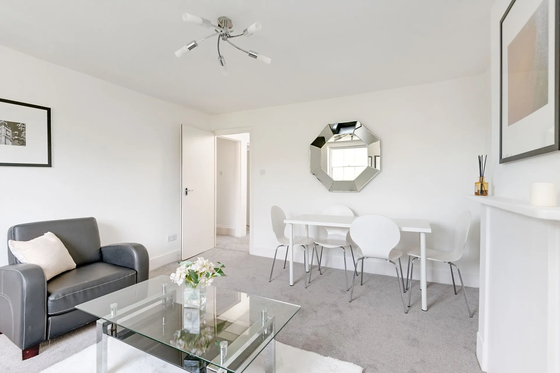 Flat Finchley Road in Greater London