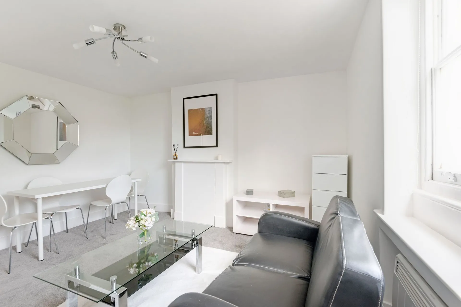 Flat Finchley Road in Greater London