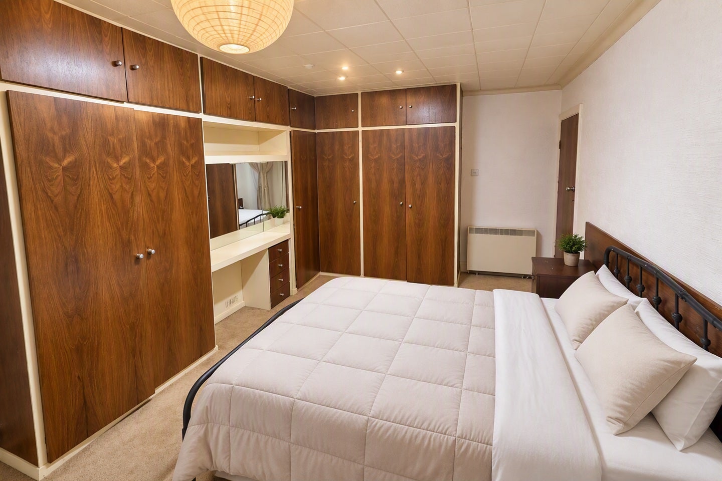 Room Grenoble Gardens in Greater London