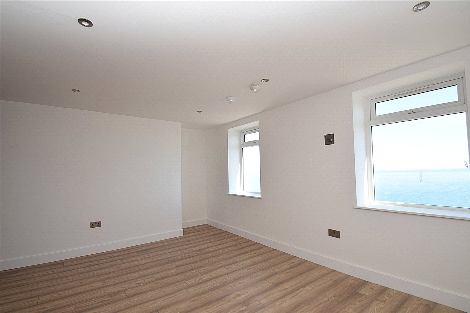 Flat North Marine Road in Scarborough