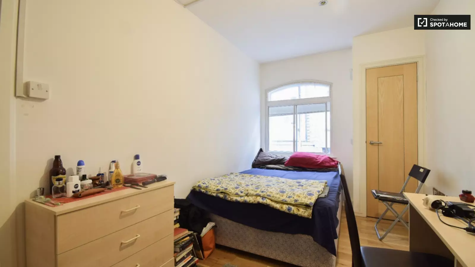 Flat Magdalen Street in Greater London