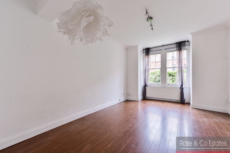 Flat Goldhurst Terrace in Greater London
