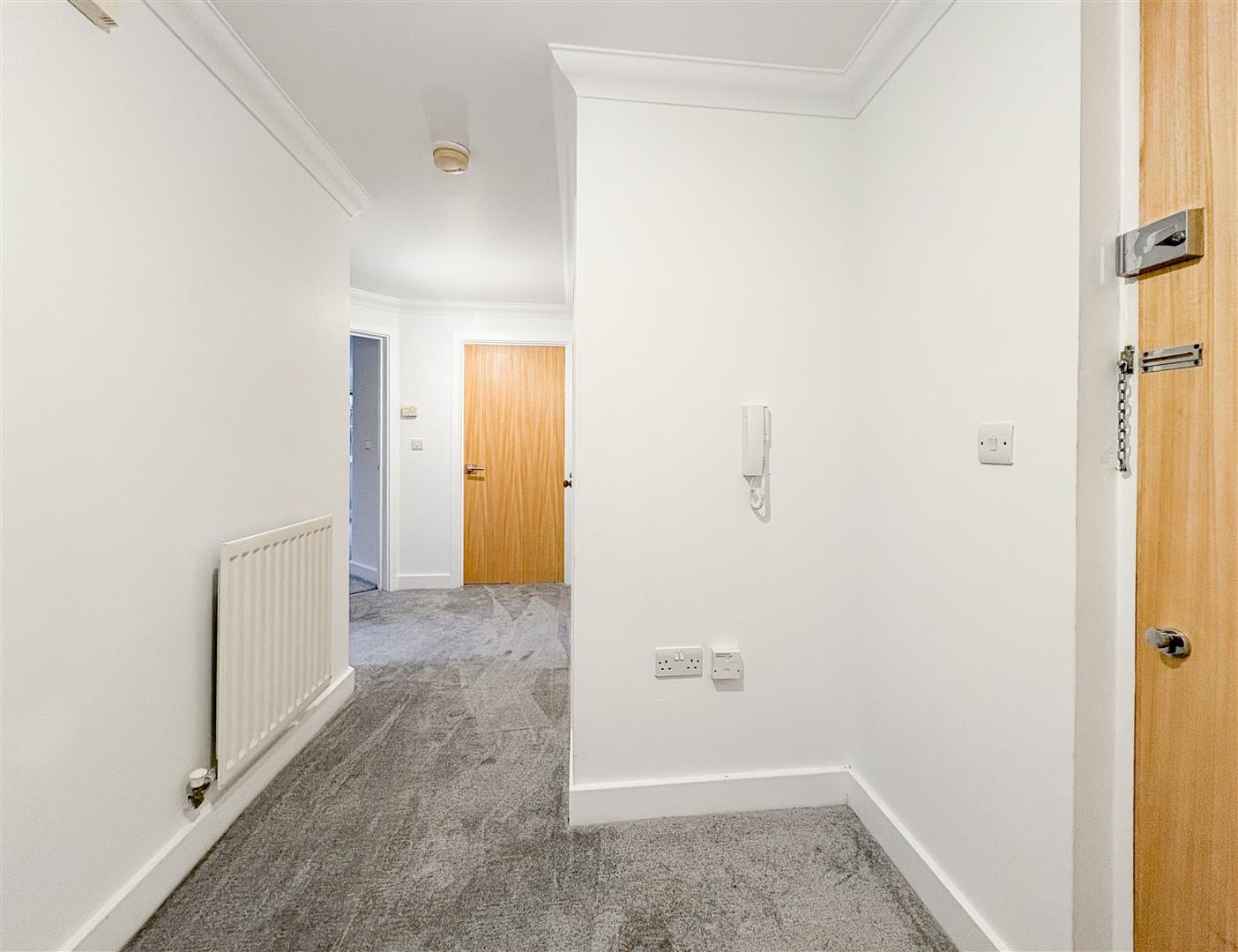 Flat Knowsley Court in Hastings