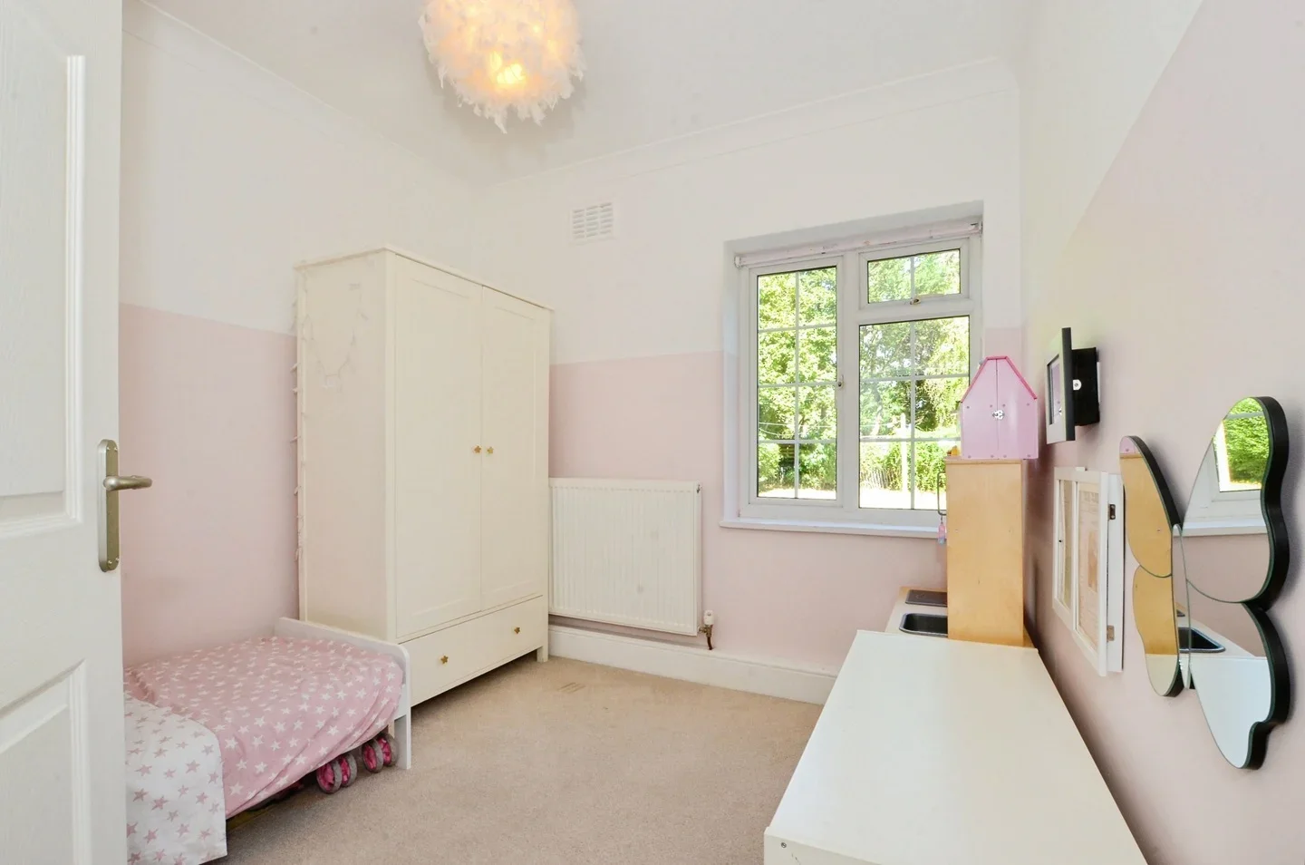 Flat Phillimore Place in Hertsmere